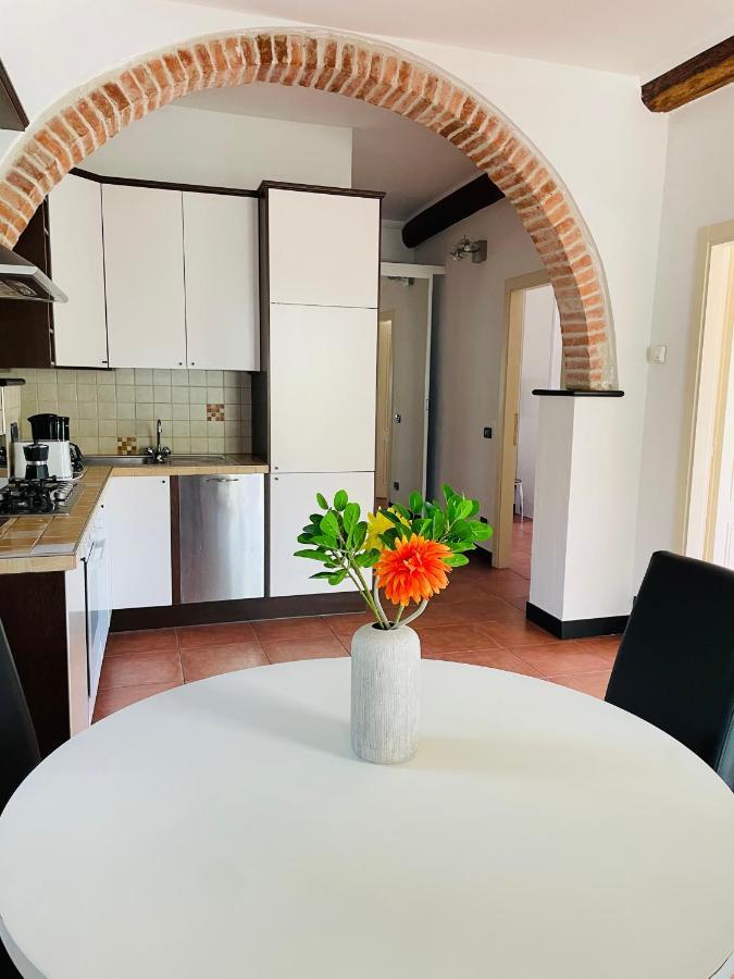 La Casa Di Giulia Apartment With Air Conditioning, Wifi And Private Parking 拉帕洛 外观 照片